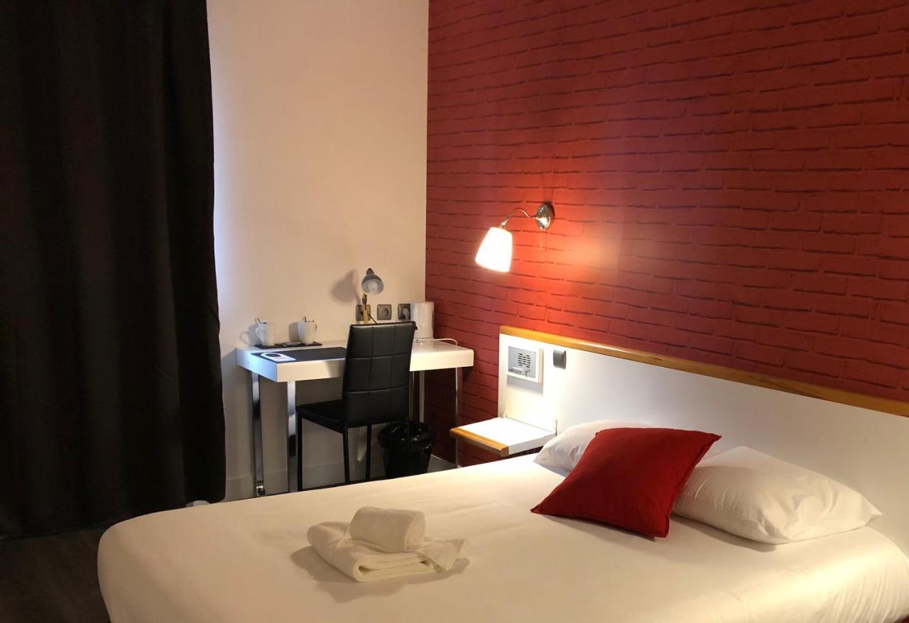 Hotel La Voile Rouge Rosporden Esterno foto