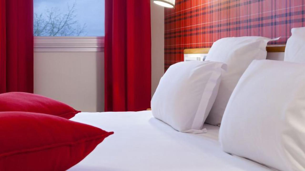 Hotel La Voile Rouge Rosporden Esterno foto